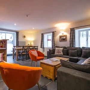 https://chalet-atelier-chalet-chamonix.hotels-rhonealpes.com